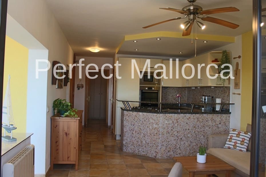 2 slaapkamer Flat te koop in Calas de Mallorca - € 295.000 (Ref: 9400520)
