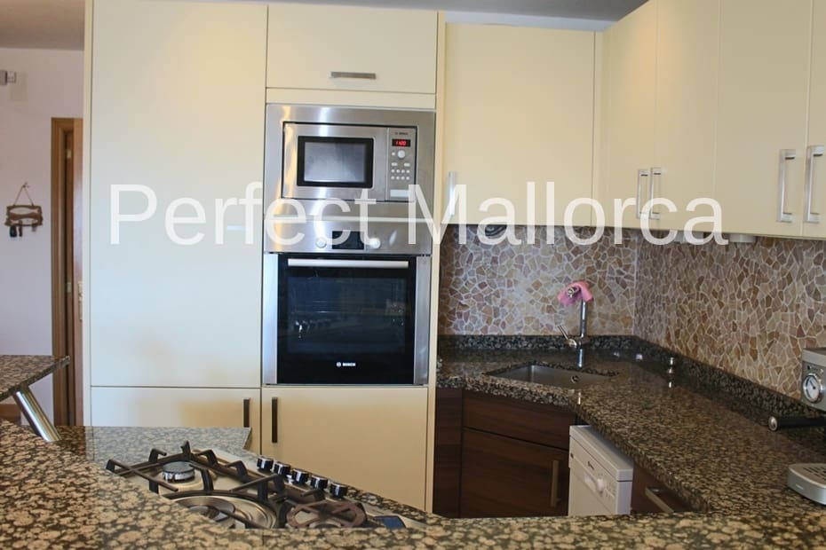 2 slaapkamer Flat te koop in Calas de Mallorca - € 295.000 (Ref: 9400520)