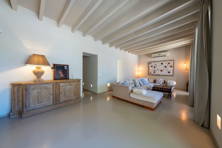 4 bedroom Finca/Country House for sale in Espinagar with pool garage - € 2,200,000 (Ref: 9935712)