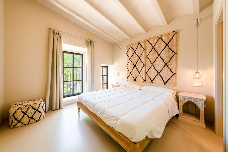 4 bedroom Finca/Country House for sale in Espinagar with pool garage - € 2,200,000 (Ref: 9935712)