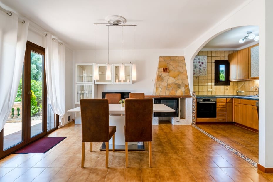 Leilighet til salgs i Cala Murada med garasje - € 285 000 (Ref: 9935714)