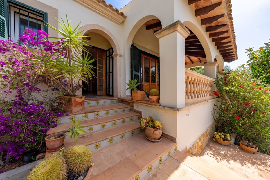 3 bedroom Villa for sale in Cala Murada with pool garage - € 1,250,000 (Ref: 9959313)