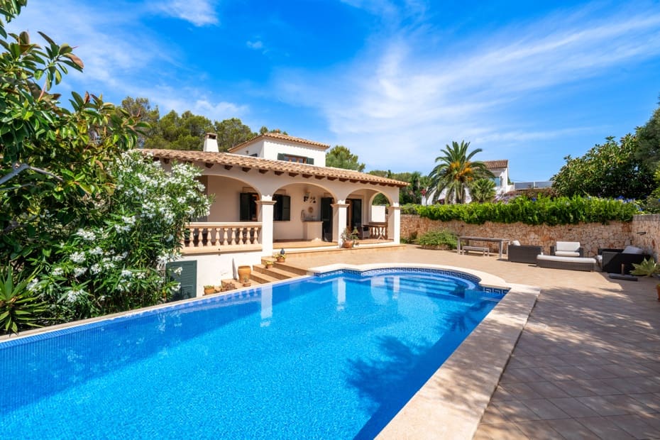 3 bedroom Villa for sale in Cala Murada with pool garage - € 1,250,000 (Ref: 9959313)