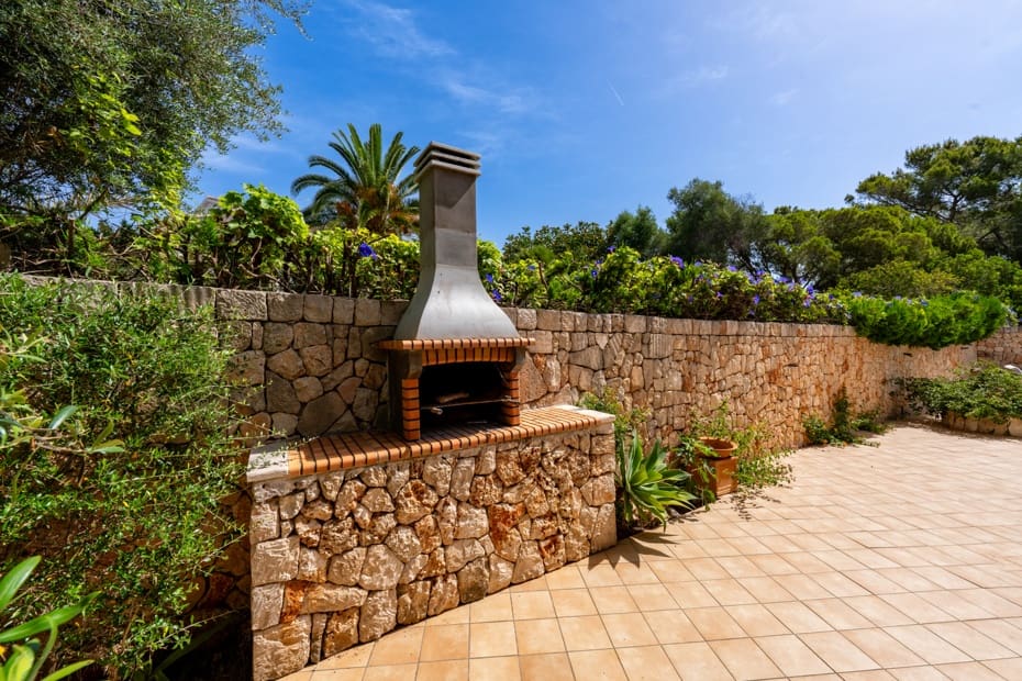 3 bedroom Villa for sale in Cala Murada with pool garage - € 1,250,000 (Ref: 9959313)