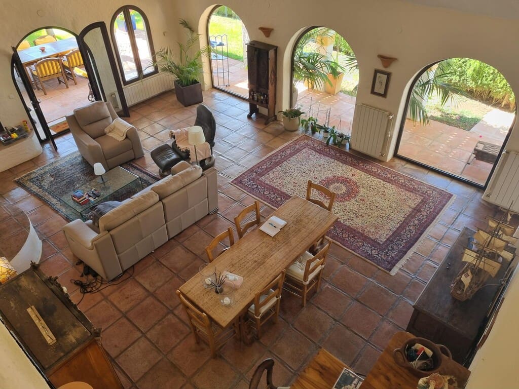3 bedroom Villa for sale in Mijas with pool - € 1,400,000 (Ref: 10031556)