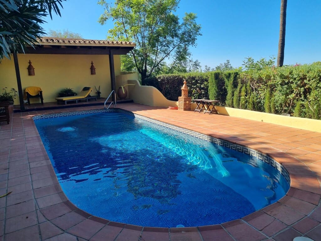 3 bedroom Villa for sale in Mijas with pool - € 1,400,000 (Ref: 10031556)