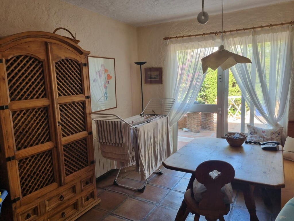 3 bedroom Villa for sale in Mijas with pool - € 1,400,000 (Ref: 10031556)