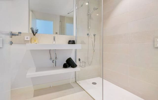 Apartamento de 3 habitaciones en Fuengirola en venta con piscina - 749.995 € (Ref: 8041388)