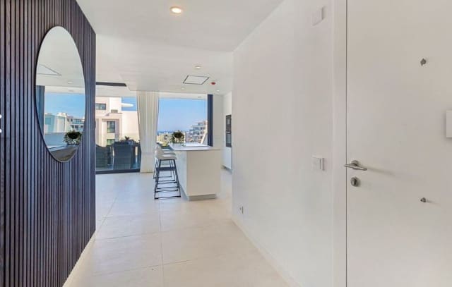 Apartamento de 3 habitaciones en Fuengirola en venta con piscina - 749.995 € (Ref: 8041388)