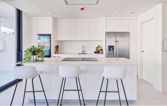 Apartamento de 3 habitaciones en Fuengirola en venta con piscina - 749.995 € (Ref: 8041388)