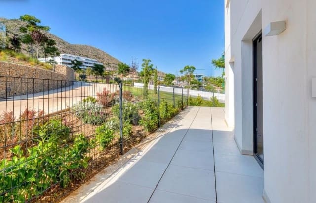 Apartamento de 3 habitaciones en Fuengirola en venta con piscina - 749.995 € (Ref: 8041388)