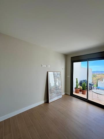 4 Zimmer Doppelhaus zu verkaufen in Mijas mit Pool - 950.000 € (Ref: 8626564)