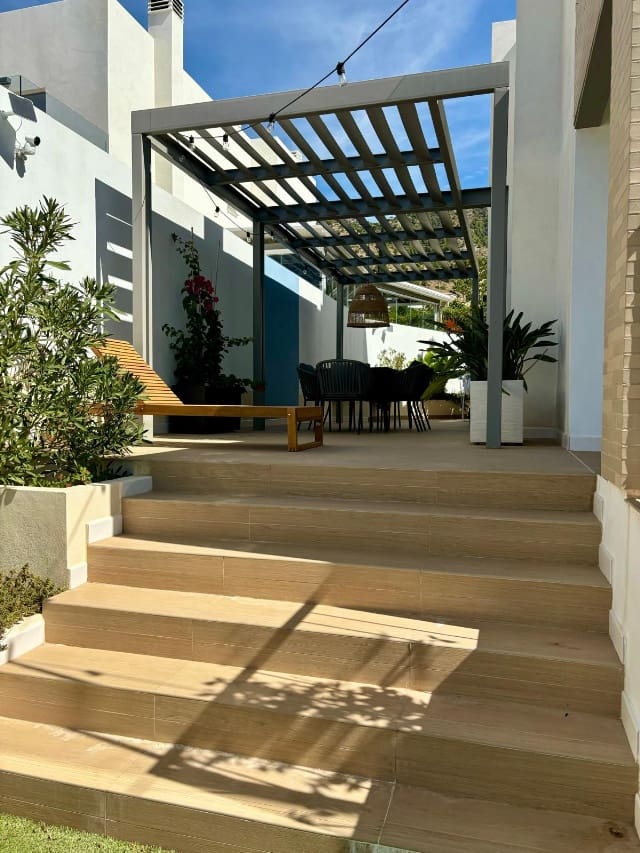 4 Zimmer Doppelhaus zu verkaufen in Mijas mit Pool - 950.000 € (Ref: 8626564)