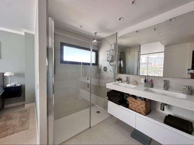 2 Zimmer Apartment zu verkaufen in Fuengirola mit Pool - 560.000 € (Ref: 8703647)