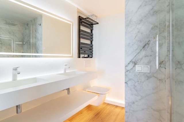 3 Zimmer Apartment zu verkaufen in Marbella mit Pool - 980.000 € (Ref: 8821723)