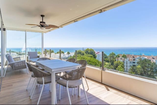 3 bedroom Apartment for sale in Marbella with pool - € 980,000 (Ref: 8821723)