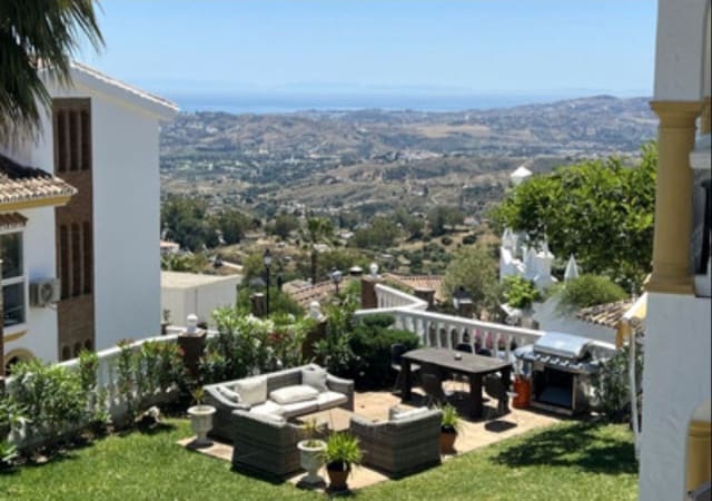 3 bedroom Townhouse for sale in Mijas with pool - € 399,000 (Ref: 9115909)