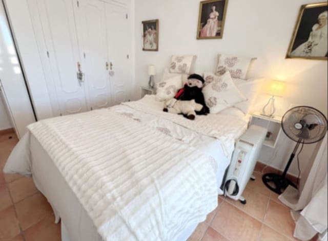 3 bedroom Townhouse for sale in Mijas with pool - € 399,000 (Ref: 9115909)