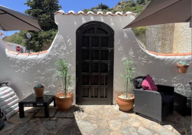 3 bedroom Townhouse for sale in Mijas with pool - € 399,000 (Ref: 9115909)