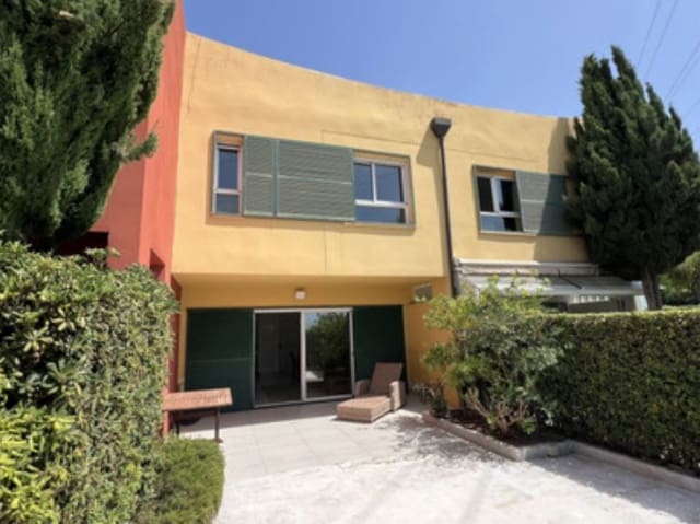 3 soveværelse Byhus til salg i Benalmádena med swimmingpool - € 477.000 (Ref: 9132159)