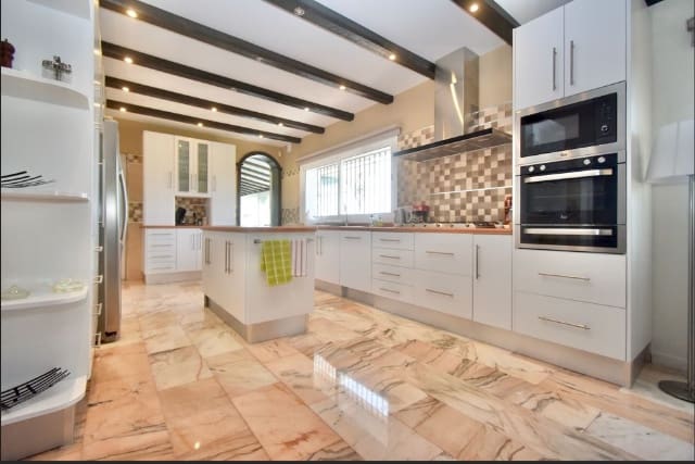 6 Zimmer Villa zu verkaufen in Mijas mit Pool Garage - 1.650.000 € (Ref: 9145285)