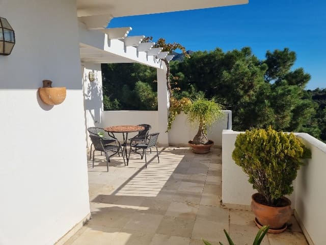 4 makuuhuone Huvila myytävänä paikassa Mijas mukana uima-altaan - 1 550 000 € (Ref: 9485121)