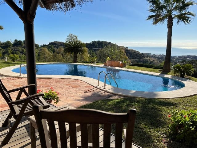 4 makuuhuone Huvila myytävänä paikassa Mijas mukana uima-altaan - 1 550 000 € (Ref: 9485121)