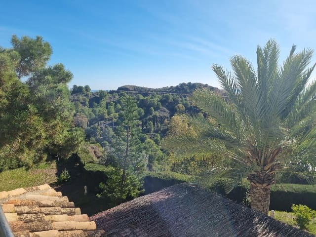 4 makuuhuone Huvila myytävänä paikassa Mijas mukana uima-altaan - 1 550 000 € (Ref: 9485121)