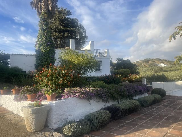 6 bedroom Finca/Country House for sale in Antequera with pool garage - € 545,000 (Ref: 9485122)