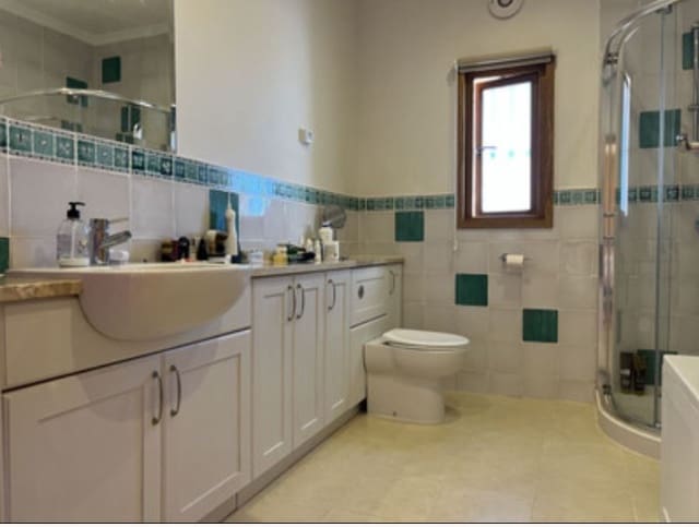 4 bedroom Villa for sale in Mijas with pool garage - € 1,300,000 (Ref: 9485123)