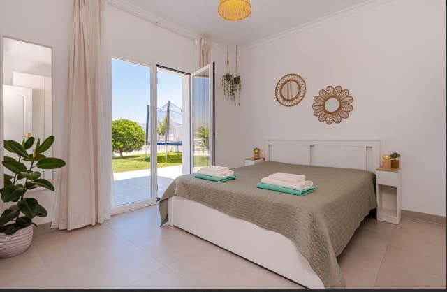 6 soverom Villa til salgs i Mijas Costa med svømmebasseng - € 1 390 000 (Ref: 9542976)