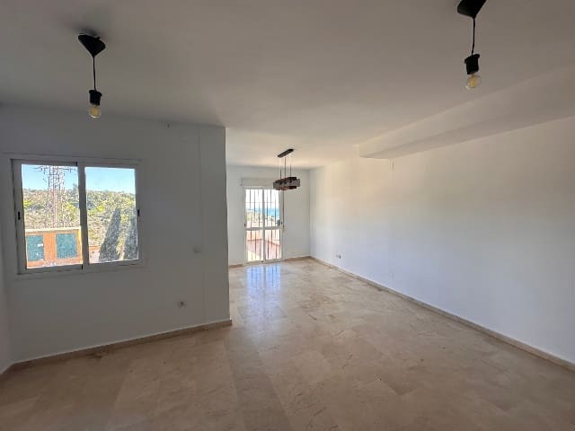 4 makuuhuone Huvila myytävänä paikassa Benalmádena mukana uima-altaan - 510 000 € (Ref: 9643694)