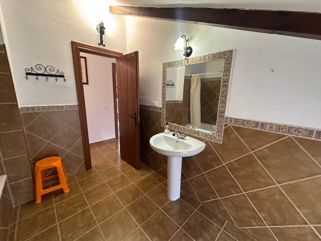 6 bedroom Finca/Country House for sale in Colmenar with pool - € 430,000 (Ref: 9647547)