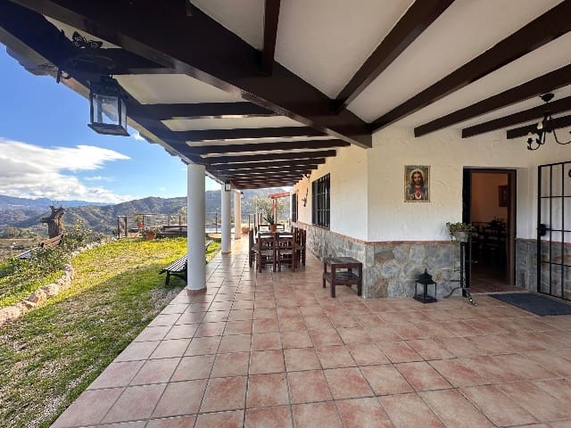 6 bedroom Finca/Country House for sale in Colmenar with pool - € 430,000 (Ref: 9647547)