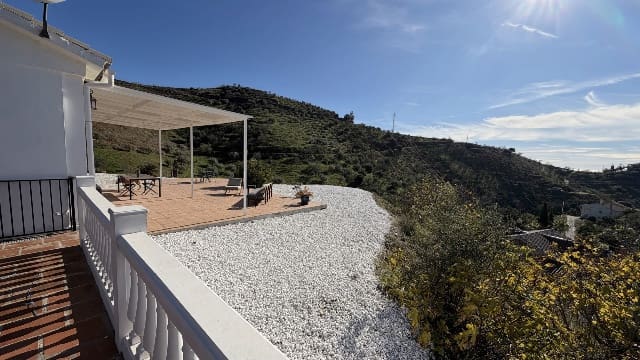 2 quarto Quinta/Casa Rural para venda em Moclinejo com piscina - 339 000 € (Ref: 9660795)