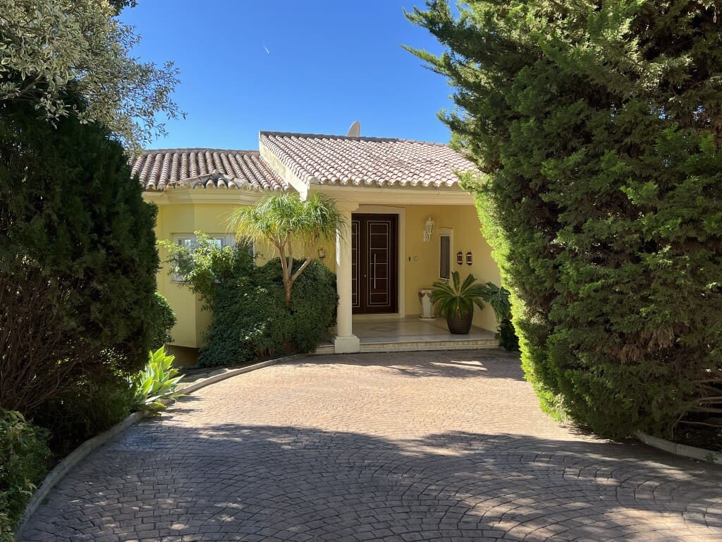 6 bedroom Villa for sale in Mijas with pool - € 2,958,500 (Ref: 9700384)