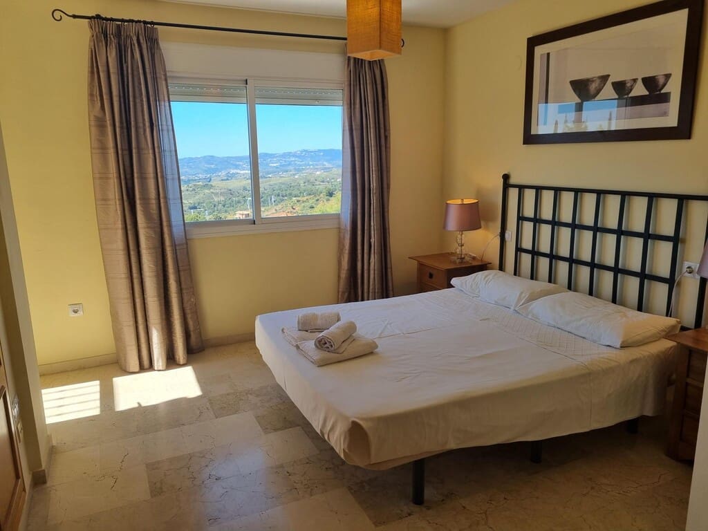 3 bedroom Townhouse for sale in Mijas with pool garage - € 545,000 (Ref: 9772771)