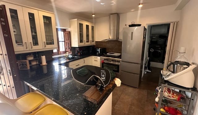 4 chambre Finca/Maison de Campagne à vendre à Almogía avec garage - 420 000 € (Ref: 9788183)