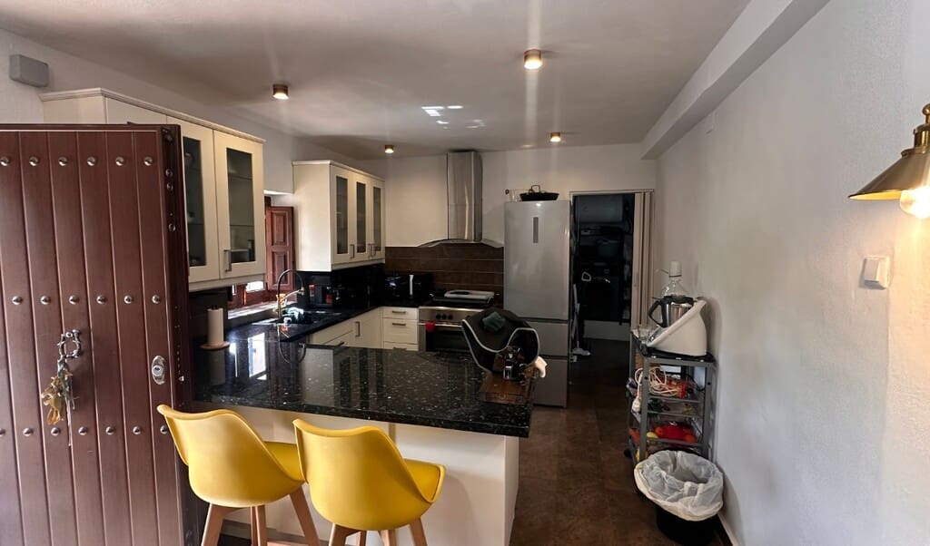 4 chambre Finca/Maison de Campagne à vendre à Almogia avec garage - 420 000 € (Ref: 9788183)