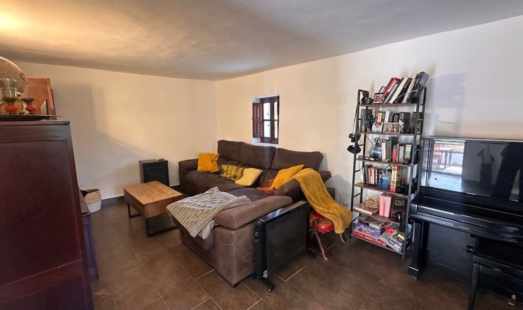 4 chambre Finca/Maison de Campagne à vendre à Almogia avec garage - 420 000 € (Ref: 9788183)