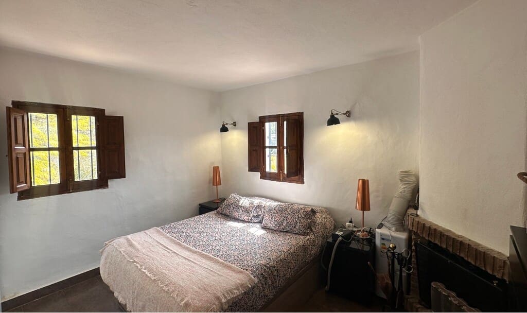 4 chambre Finca/Maison de Campagne à vendre à Almogia avec garage - 420 000 € (Ref: 9788183)