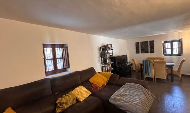4 chambre Finca/Maison de Campagne à vendre à Almogía avec garage - 420 000 € (Ref: 9788183)