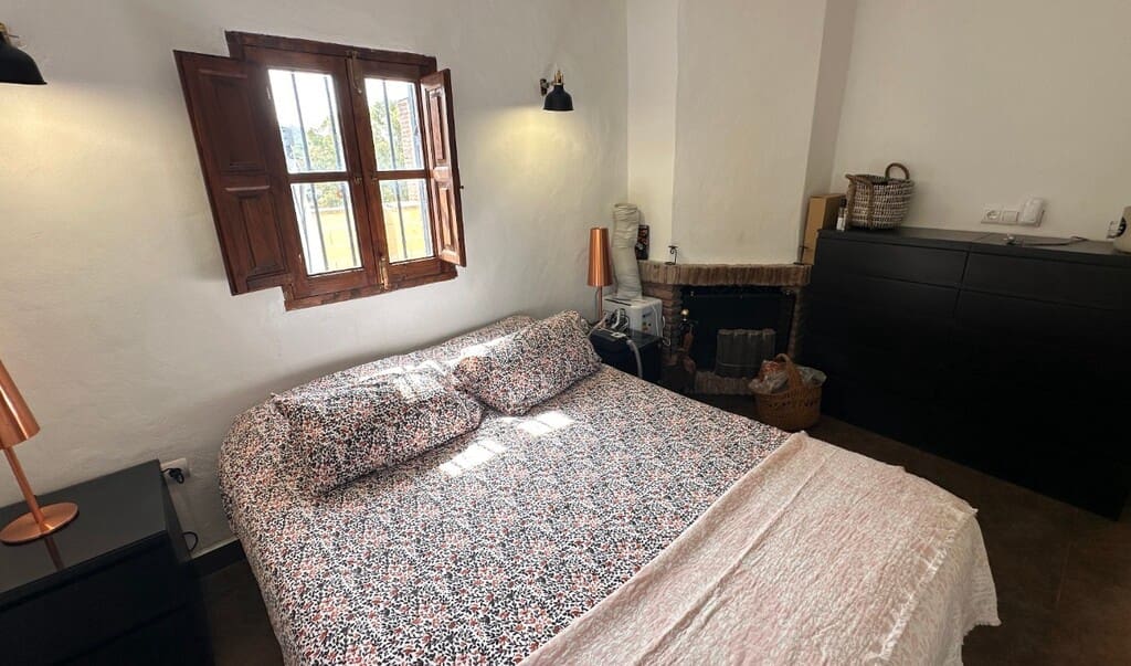 4 chambre Finca/Maison de Campagne à vendre à Almogia avec garage - 420 000 € (Ref: 9788183)