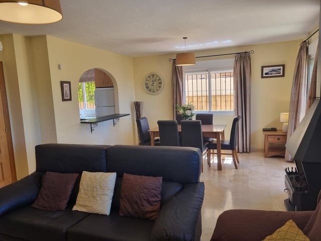 Casa de 3 habitaciones en Mijas pueblo, Mijas en venta con piscina garaje - 545.000 € (Ref: 9828765)