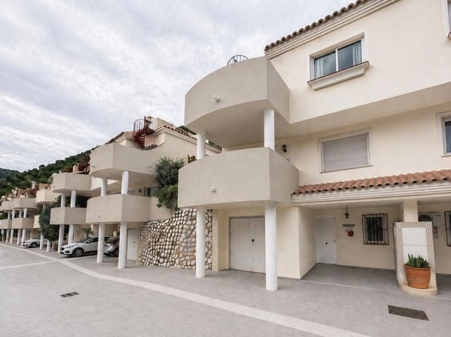 Casa de 3 habitaciones en Mijas pueblo, Mijas en venta con piscina garaje - 545.000 € (Ref: 9828765)
