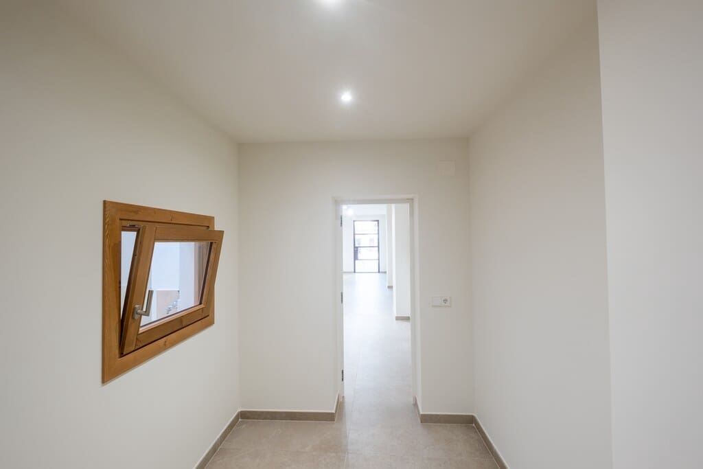 Commercieel te huur in Arta - € 1.600 (Ref: 10048919)
