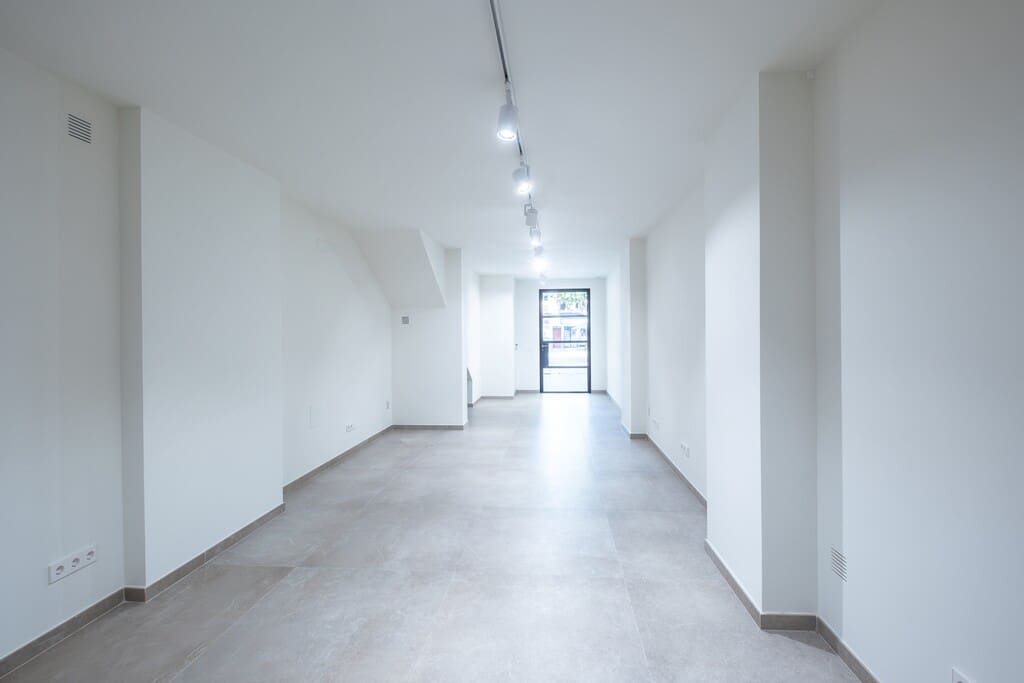 Commercieel te huur in Arta - € 1.600 (Ref: 10048919)