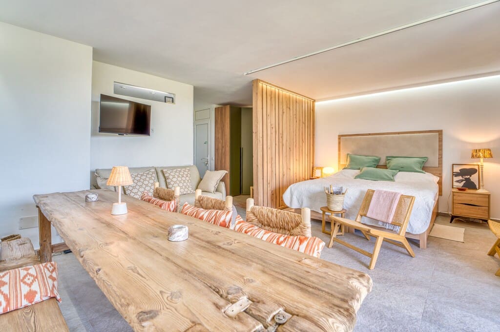 1 Zimmer Apartment zu vermieten in Costa de los Pinos mit Pool Garage - 1.400 € (Ref: 10094343)