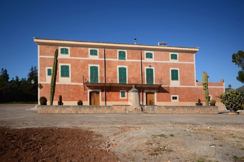 Finca/Casa Rural de 12 habitaciones en Calas de Mallorca en venta - 6.800.000 € (Ref: 10097633)