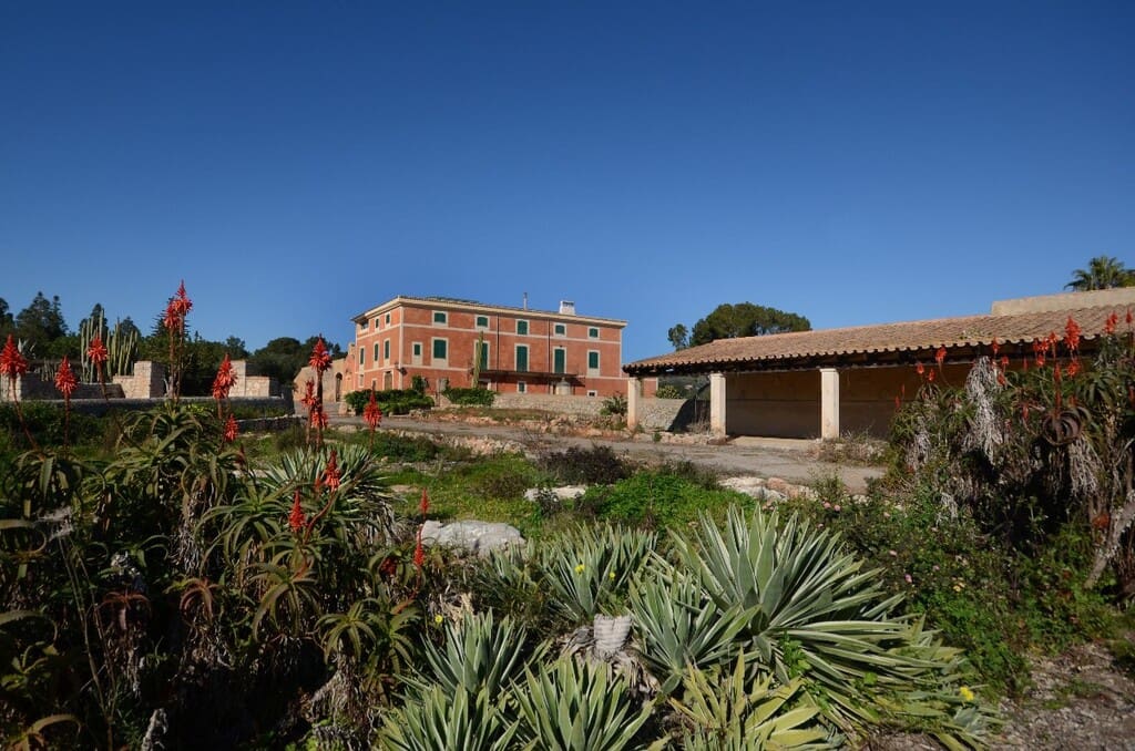 Finca/Casa Rural de 12 habitaciones en Calas de Mallorca en venta - 6.800.000 € (Ref: 10097633)